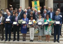 Tutti i premiati nella cerimonia di Cuneo. Il Primo Maggio a Torino avevano ricevuto le onorifecenze 85 piemontesi di cui 12 della provincia di Cuneo